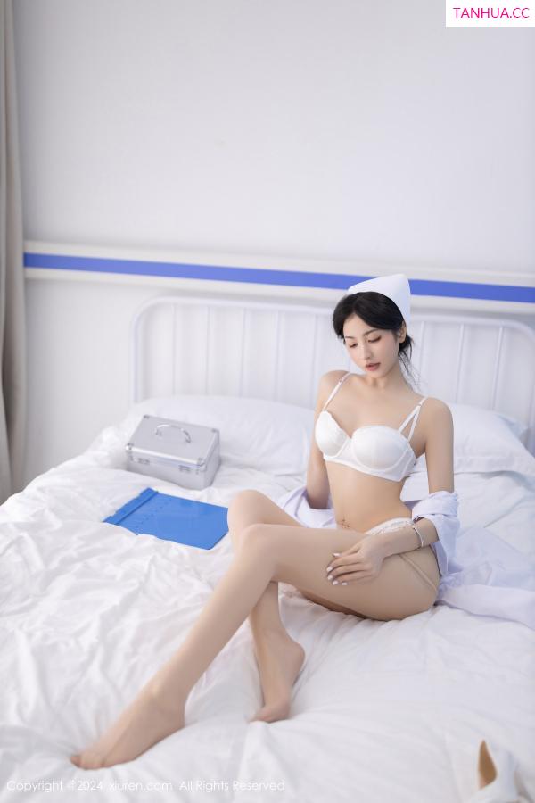   [XiuRen]高清写真图 2024.07.22 No.8897 鱼尾fish 丝袜美腿第32张图片